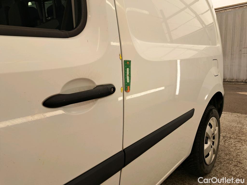  Renault  Kangoo RENAULT  Express / 2013 / 4P / Fourgonnette Extra R-Link dCi 90 #12