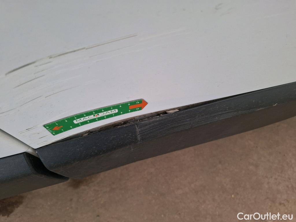  Renault  Master RENAULT  VU 4p Fourgon CA GC F3500 L2H2 dCi 125 #27