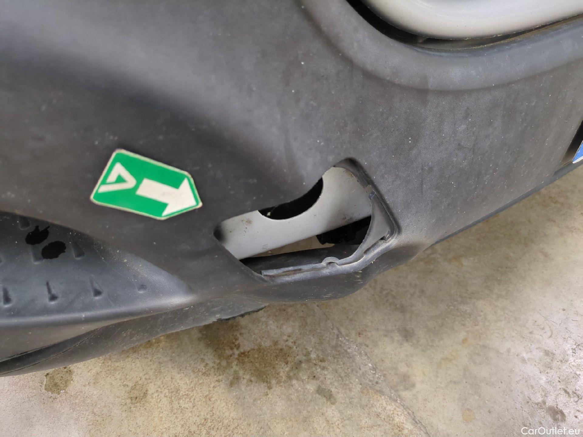  Renault  Master RENAULT  VU 4p Fourgon FG GCf Trac F3500 L2H2 Energy dCi 145 E6 #37