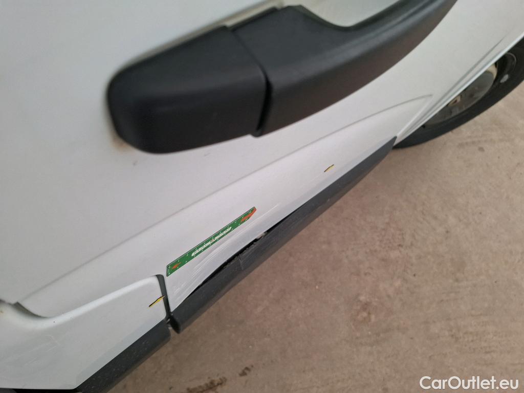  Renault  Master RENAULT  VU 4p Fourgon CA GC F3500 L2H2 dCi 125 #10
