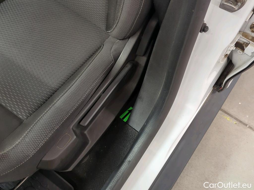  Dacia  Duster 1.5 Blue dCi 115CP Comfort 4WD #3