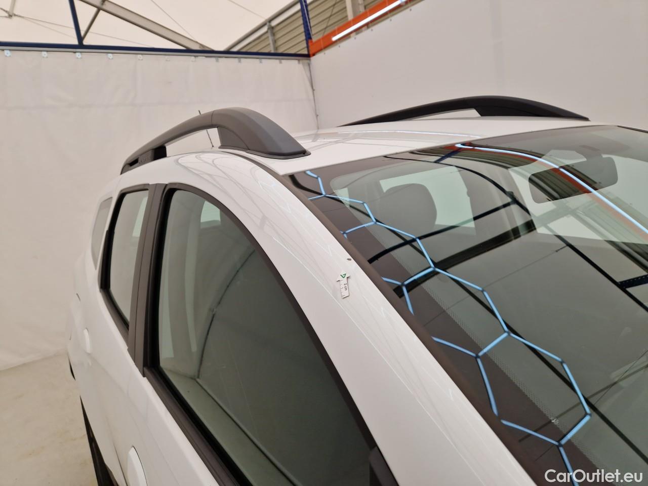  Dacia  Duster 1.5 Blue dCi 115CP Comfort 4WD #16