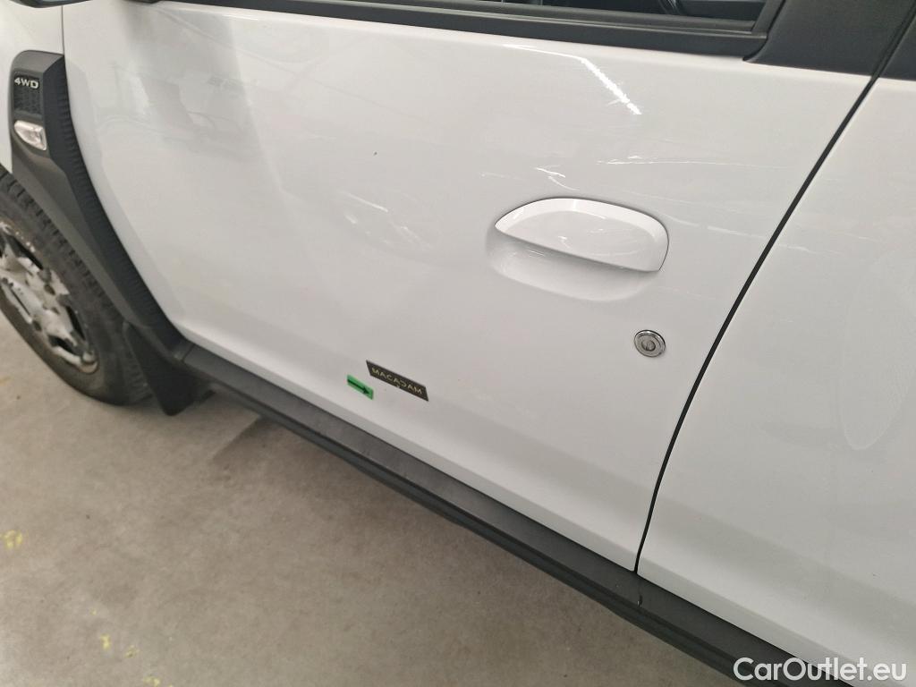 Dacia  Duster 1.5 Blue dCi 115CP Comfort 4WD #5