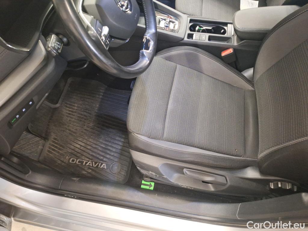  Skoda  Octavia 2.0 TDI 150CP Ambition DSG #7