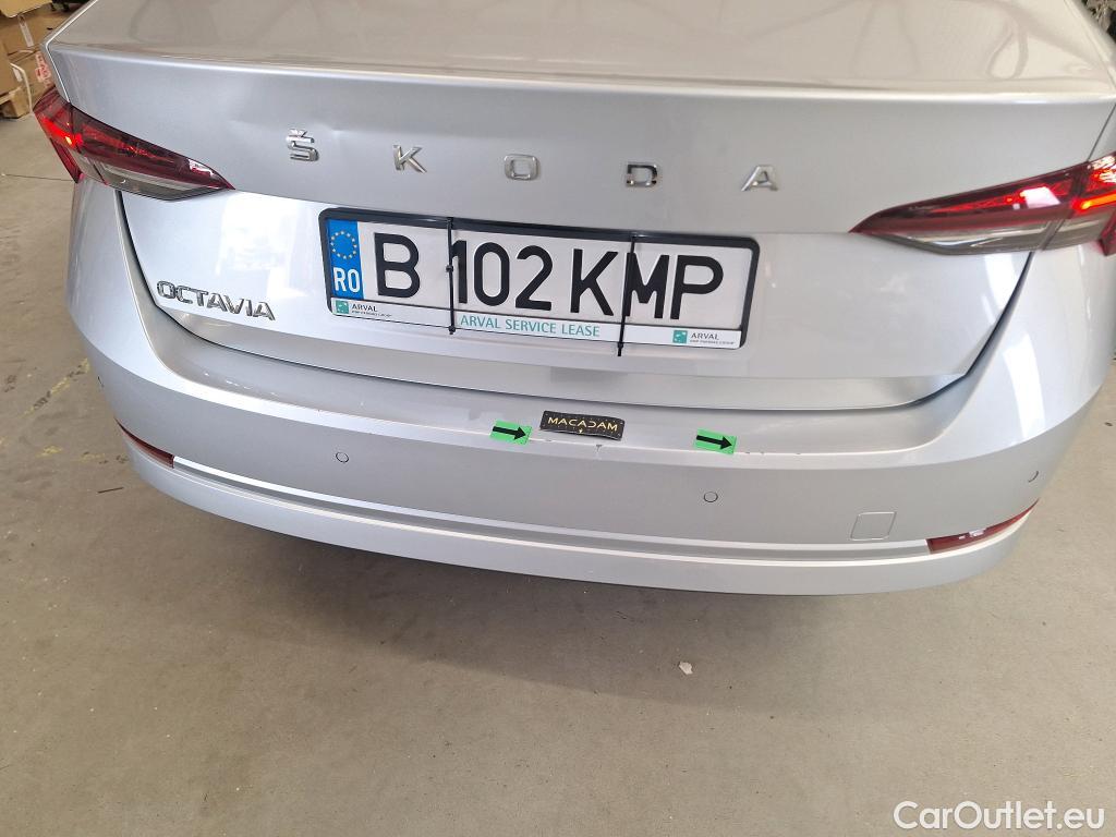  Skoda  Octavia 2.0 TDI 150CP Ambition DSG #9