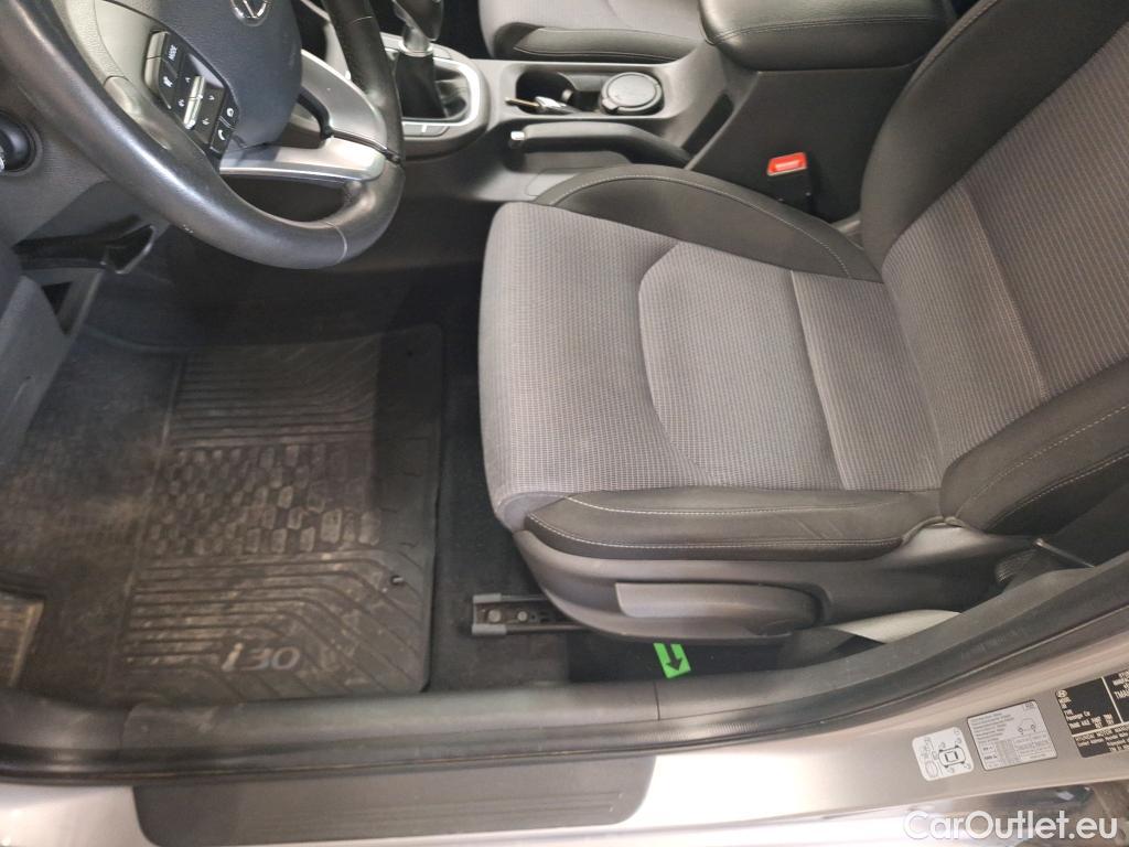  Hyundai  i30 1.5 110CP Comfort #3