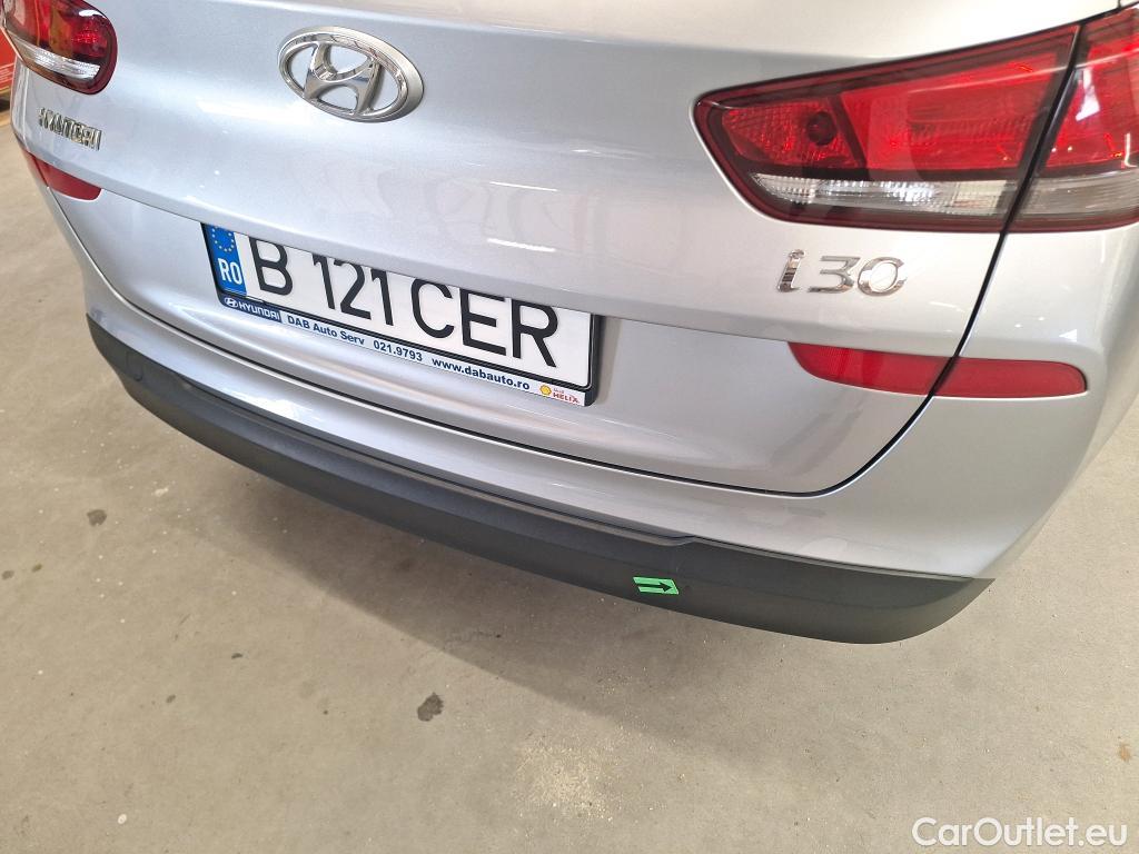  Hyundai  i30 1.5 110CP Comfort #9