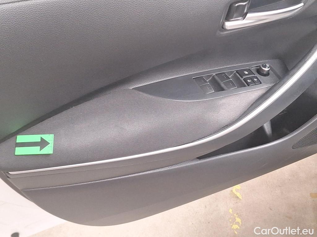  Toyota  Corolla 1.8 Hybrid Dynamic HSD E-CVT #16