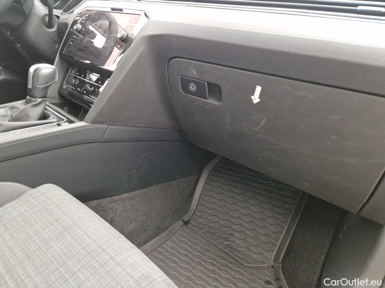  Volkswagen  Passat Comfortline 2.0 TDI DSG 150 CP #35
