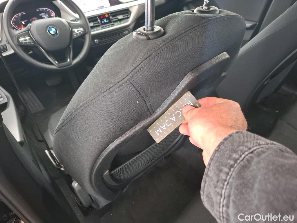  Bmw  Serie 1 BMW Série 1 5p Berline 116d BVA8 Business Design #30