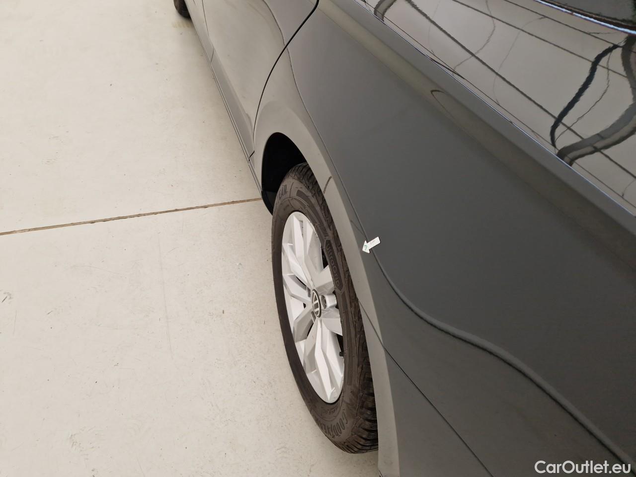  Volkswagen  Passat Comfortline 2.0 TDI DSG 150 CP #16