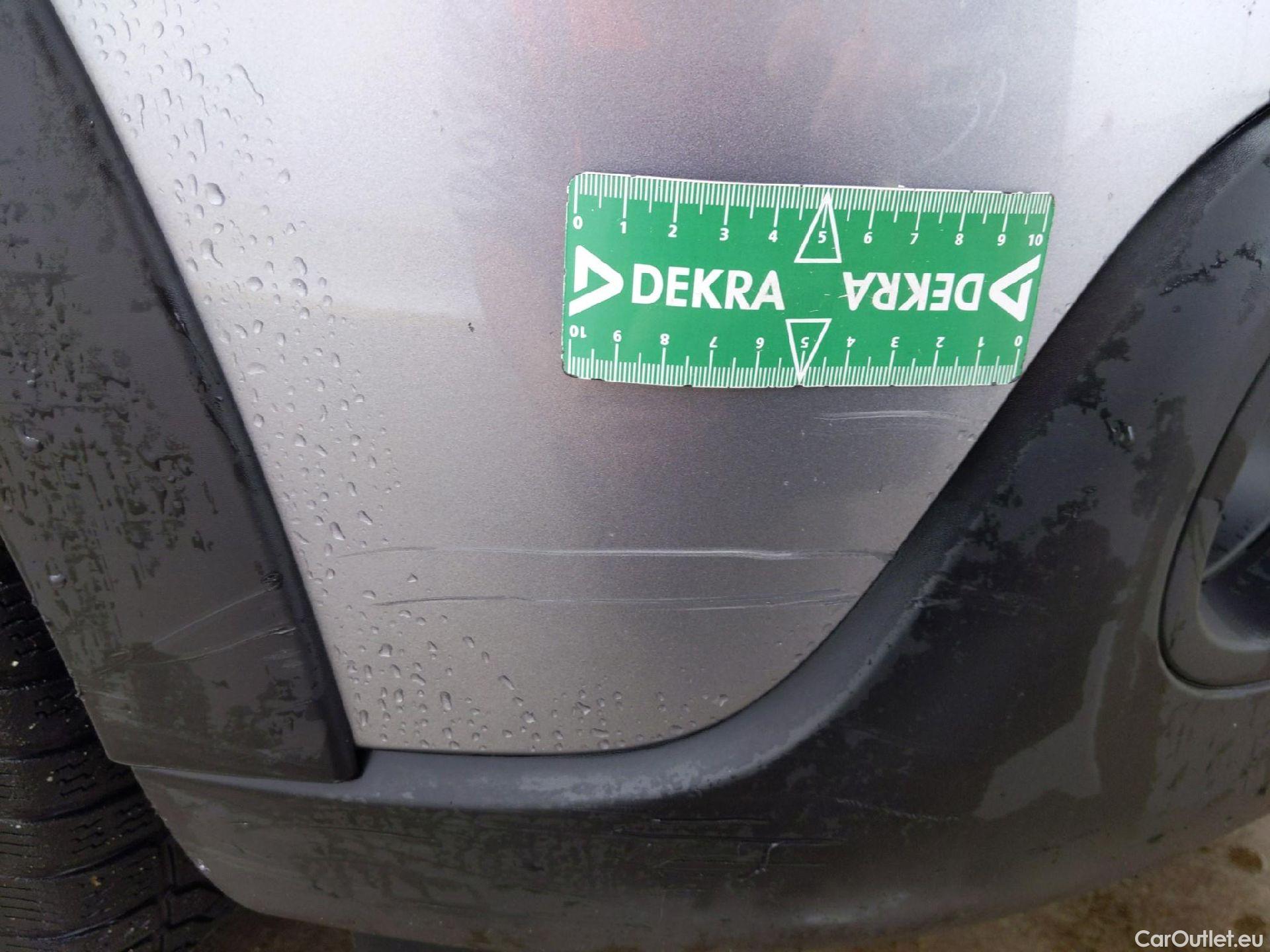  Citroen  C3  Feel Business 1.2 PureTech 80CV BVM5 E6d #17