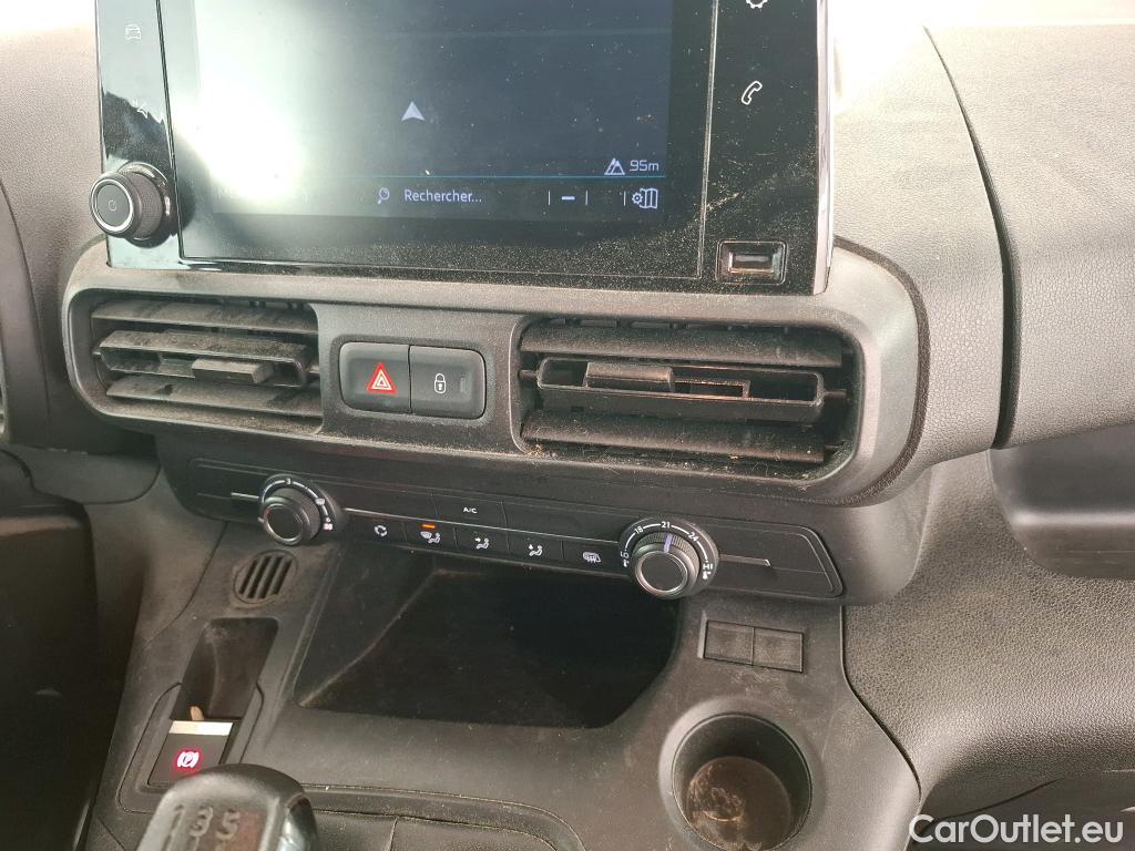  Citroen  Berlingo CITROEN  VU 4p Fourgonnette M 1.0t BlueHDi 100 SandS BVM Driver #15