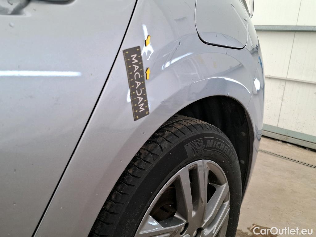  Peugeot  208  Active Business 1.5 HDi 100CV BVM6 E6d #10