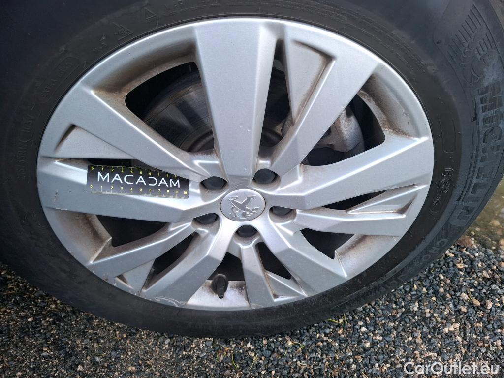  Peugeot  3008  Active Pack 1.5 HDi 130CV BVA8 E6d / VO RECONDITIONNE - PHOTOS AVANT RECONDITIONNEMENT #2