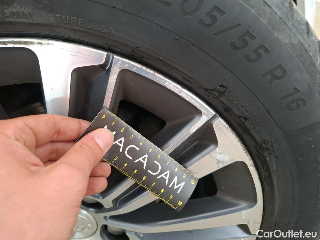  Peugeot  308  Allure Business 1.2 PureTech 130CV E6d #31