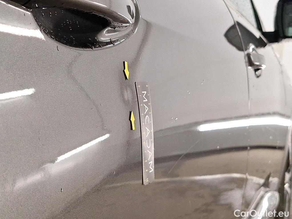  Peugeot  3008 PEUGEOT  / 2020 / 5P / SUV PureTech 130 S&S EAT8 GT #31