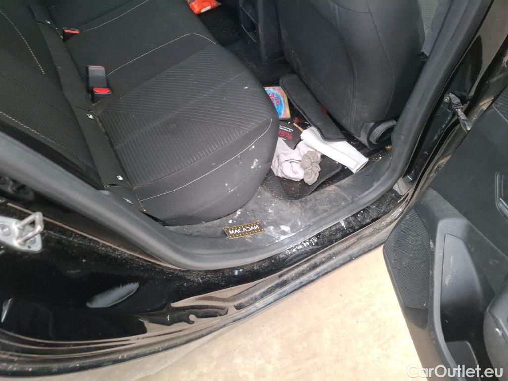  Peugeot  308 PEUGEOT  SW / 2021 / 5P / Break BlueHDi 130 EAT8 ACTIVE PACK #19