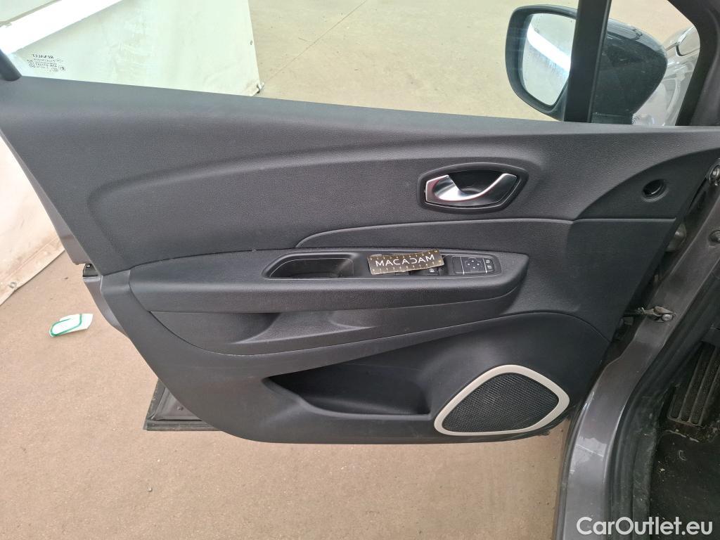  Renault  Captur  Business 0.9 TCe 90CV BVM5 E6 #76
