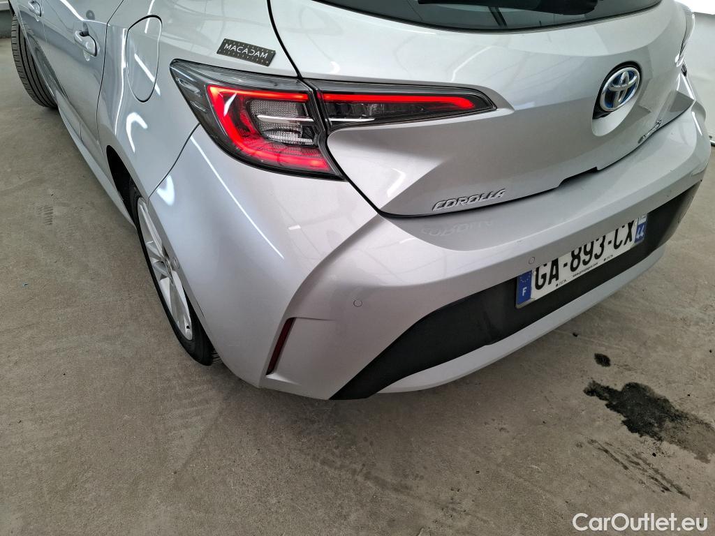  Toyota  Corolla TOYOTA  / 2018 / 5P / Berline Hybride 122h Dynamic Business Stage Acad #26