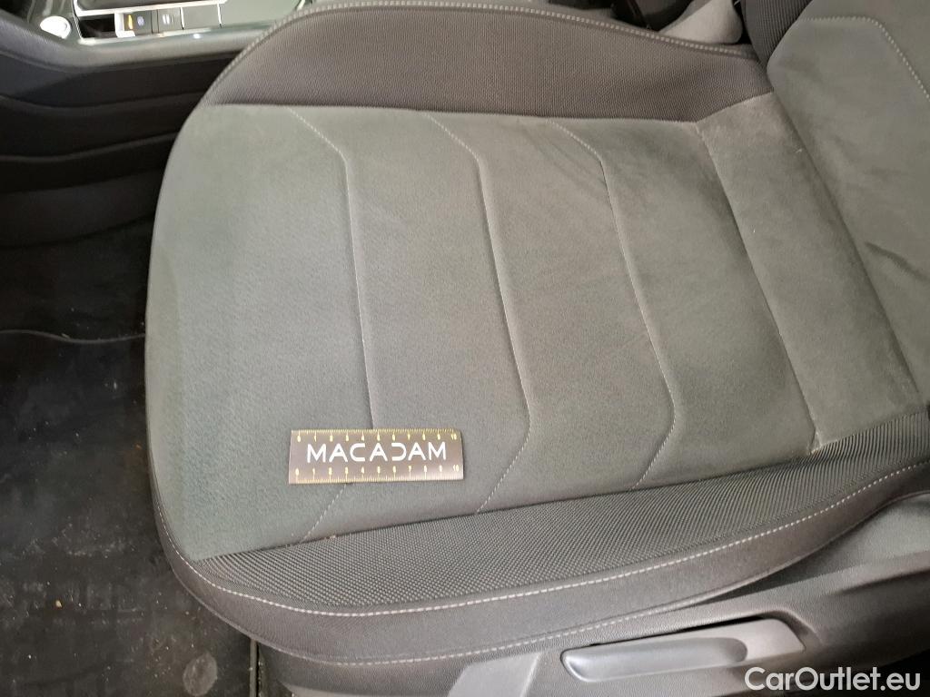  Volkswagen  Tiguan VOLKSWAGEN  / 2020 / 5P / SUV 2.0 TDI 150 DSG7 Elegance #5