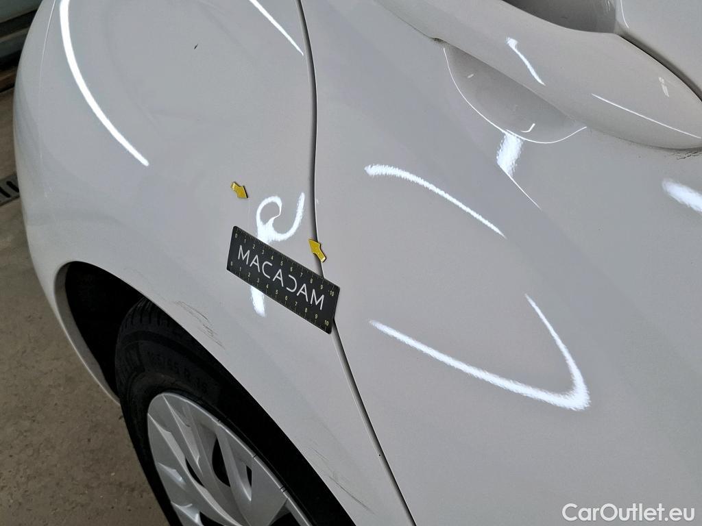  Toyota  Yaris TOYOTA  Hybride / 2019 / 5P / Berline Hybride 116h Dynamic Business Stage Acad #2