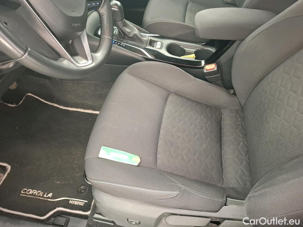  Toyota  Corolla TOYOTA  Touring Sports / 2018 / 5P / Break Hybride 122h Dynamic Business Supp Lomb #36