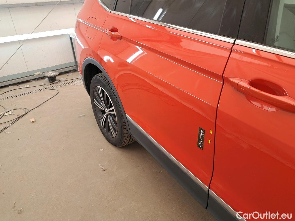  Volkswagen  Tiguan VOLKSWAGEN  Allspace / 2017 / 5P / SUV 2.0 TDI 150 DSG7 Carat Exclusive 4Motion #9
