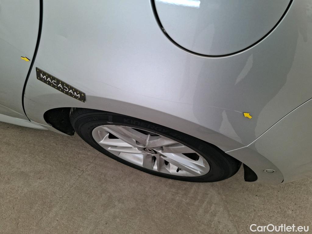  Toyota  Corolla TOYOTA  / 2018 / 5P / Berline Hybride 122h Dynamic Business Stage Acad #7