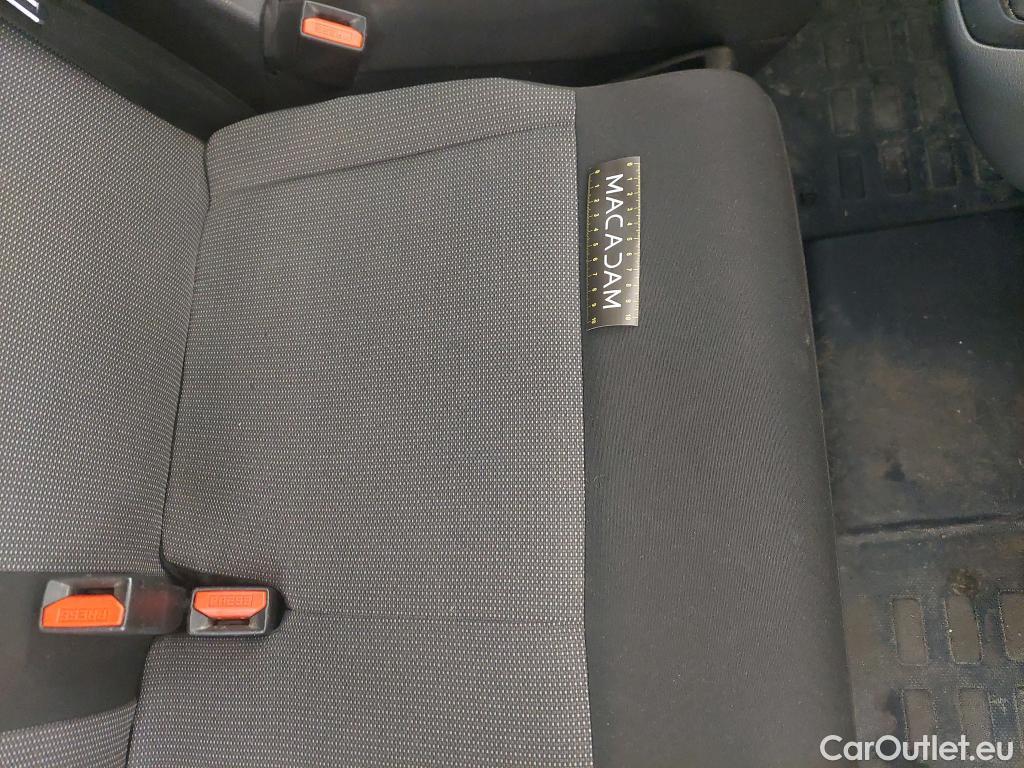  Peugeot  Expert  Fourgon Asphalt Standard 2.0 HDi 145CV BVM6 E6d #56
