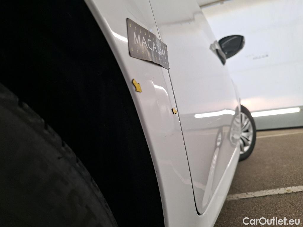  Peugeot  208  Premium 1.5 HDi 100CV BVM6 E6d #2
