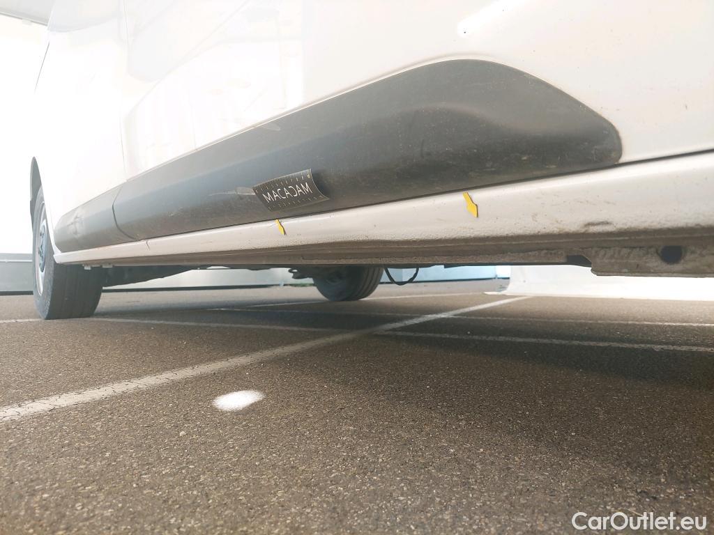  Peugeot  Expert  Fourgon Asphalt Standard 2.0 HDi 145CV BVM6 E6d #31