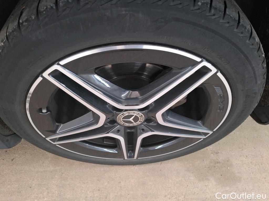  Mercedes  A-Klasse MERCEDES-BENZ Classe A Berline / 2018 / 4P / Berline A 200 d AMG Line 8G-DCT #42