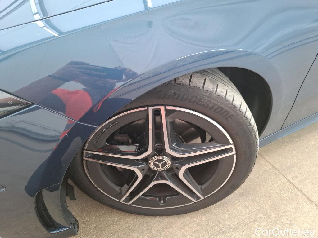  Mercedes  A-Klasse MERCEDES-BENZ Classe A Berline / 2018 / 4P / Berline A 200 d AMG Line 8G-DCT #21