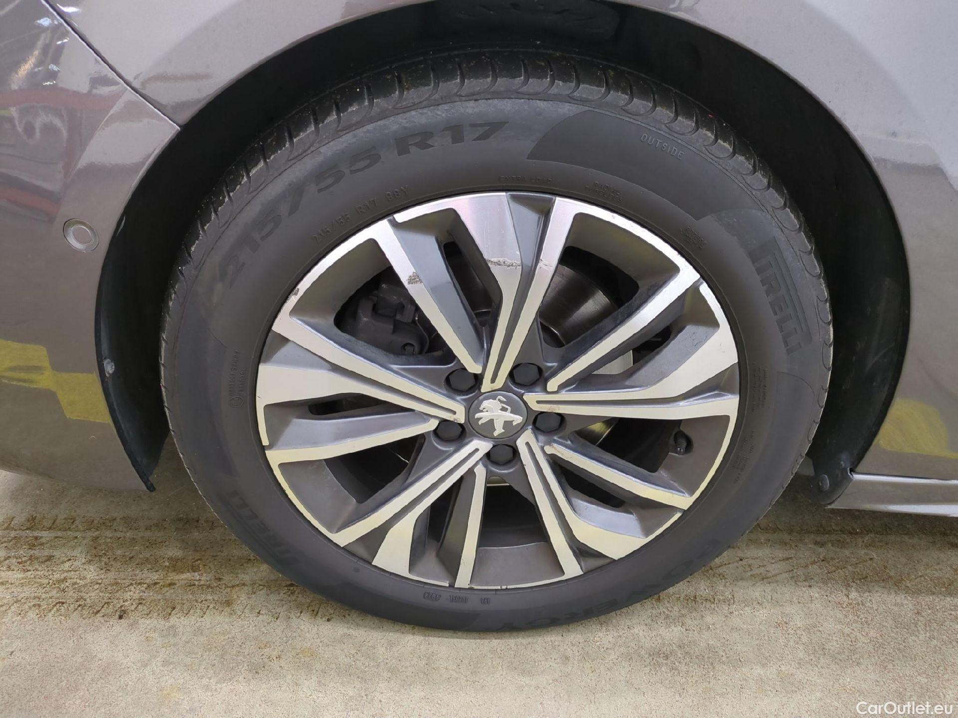 Peugeot  508 PEUGEOT  SW / 2018 / 5P / Break BlueHDi 130 S&S EAT8 Allure Pack #37