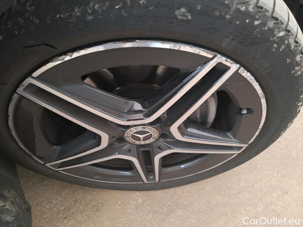  Mercedes  A-Klasse MERCEDES-BENZ Classe A Berline / 2018 / 4P / Berline A 200 d AMG Line 8G-DCT #31