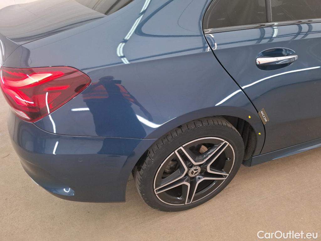  Mercedes  A-Klasse MERCEDES-BENZ Classe A Berline / 2018 / 4P / Berline A 200 d AMG Line 8G-DCT #4