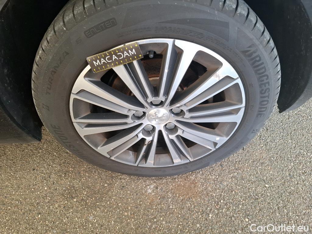  Peugeot  308  Allure Business 1.5 HDi 130CV E6d #26