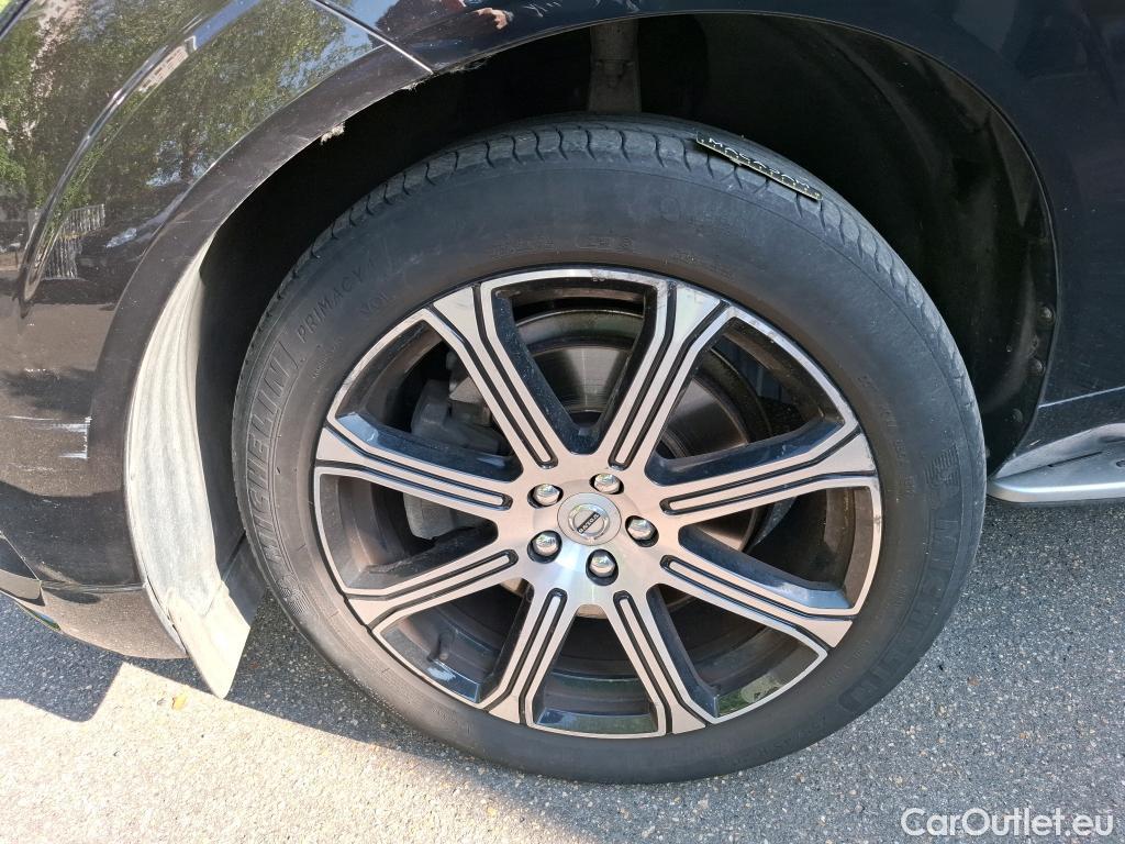  Volvo  XC60 VOLVO  / 2017 / 5P / SUV B4 AWD 197 Geartro 8 Inscription #14