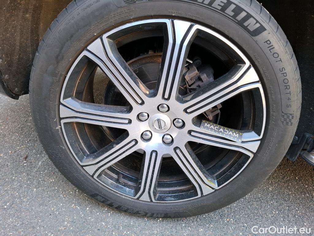 Volvo  XC60 VOLVO  / 2017 / 5P / SUV B4 AWD 197 Geartro 8 Inscription #43