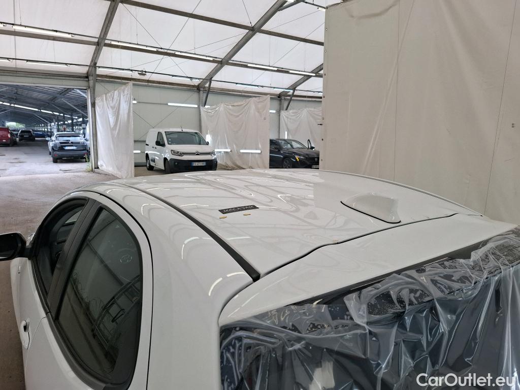  Toyota  Yaris TOYOTA  Hybride / 2019 / 5P / Berline Hybride 116h France Business Stage Acad #8
