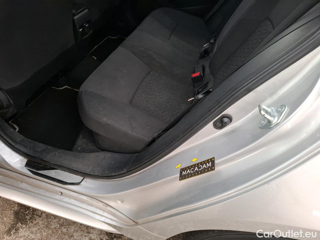  Toyota  Corolla TOYOTA  Touring Sports / 2018 / 5P / Break Hybride 122h Dynamic Business Supp Lomb #62