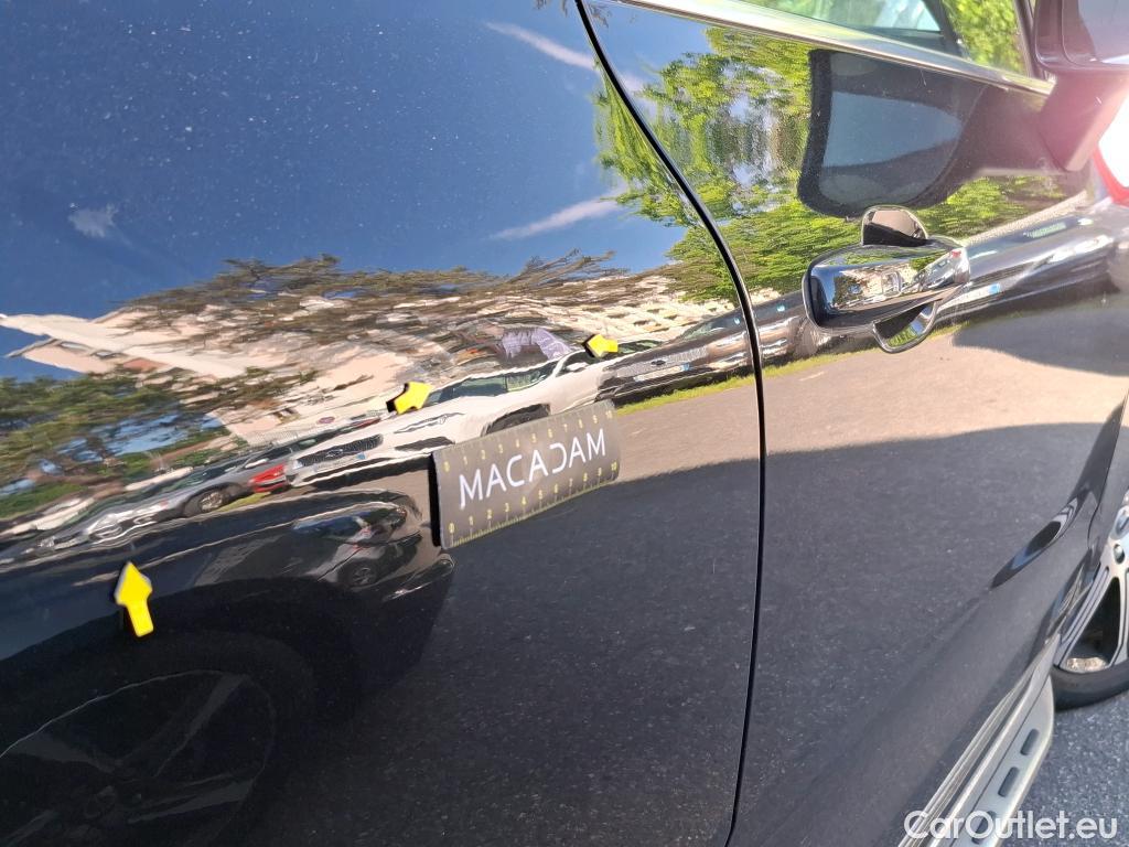  Volvo  XC60 VOLVO  / 2017 / 5P / SUV B4 AWD 197 Geartro 8 Inscription #10