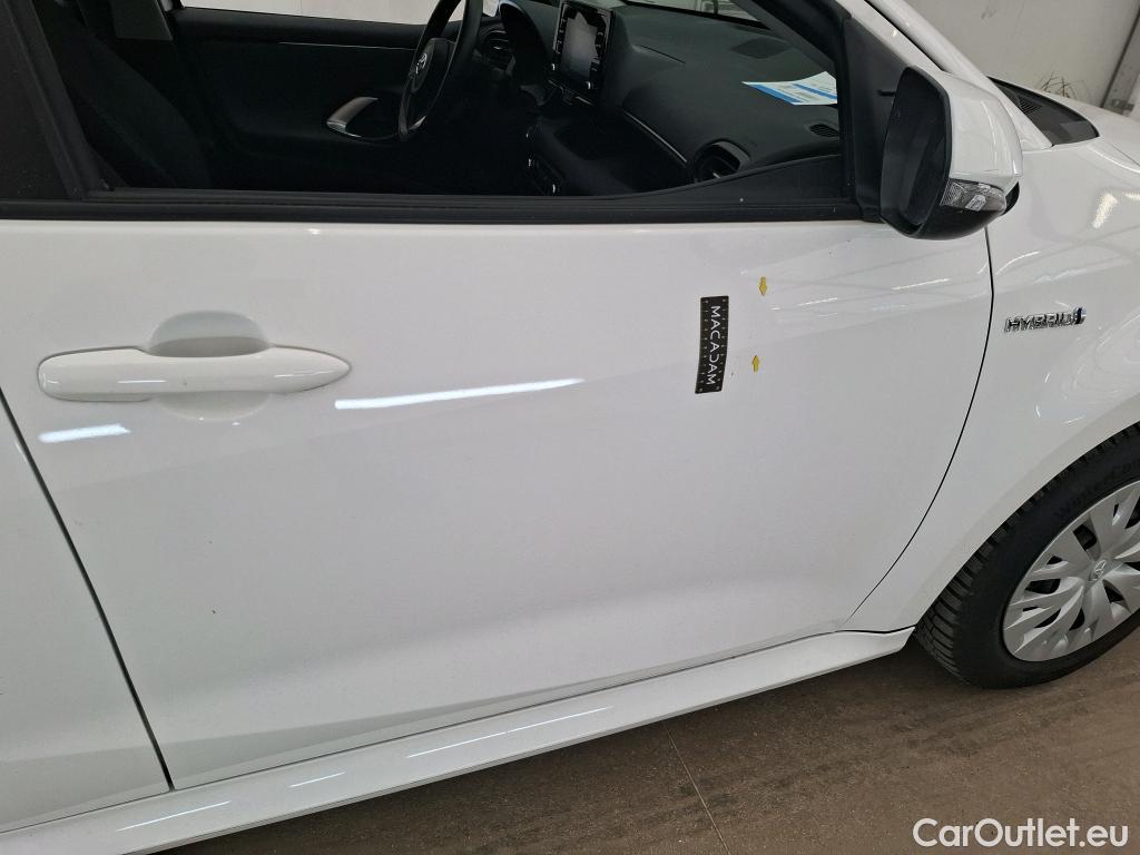  Toyota  Yaris TOYOTA  Hybride / 2019 / 5P / Berline Hybride 116h France Business Stage Acad #2