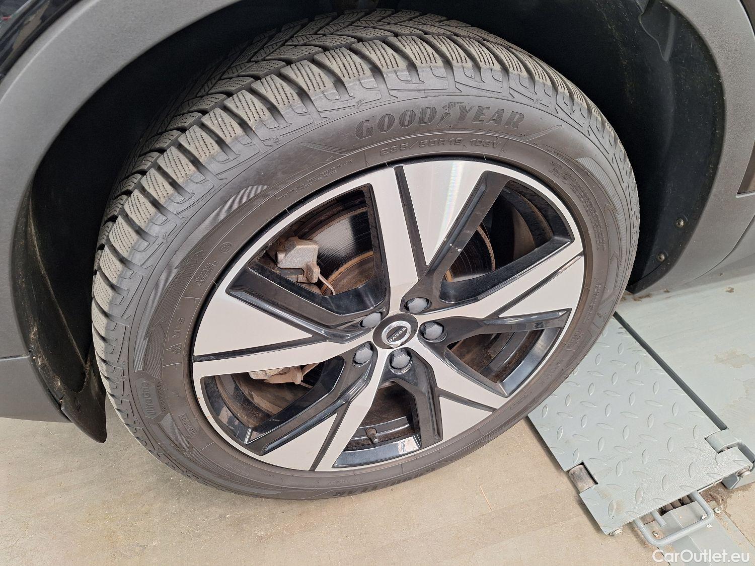  Volvo  XC 40 Volvo, XC40 '17, Volvo XC40 P8 4x4 Recharge R-Design 5d #36