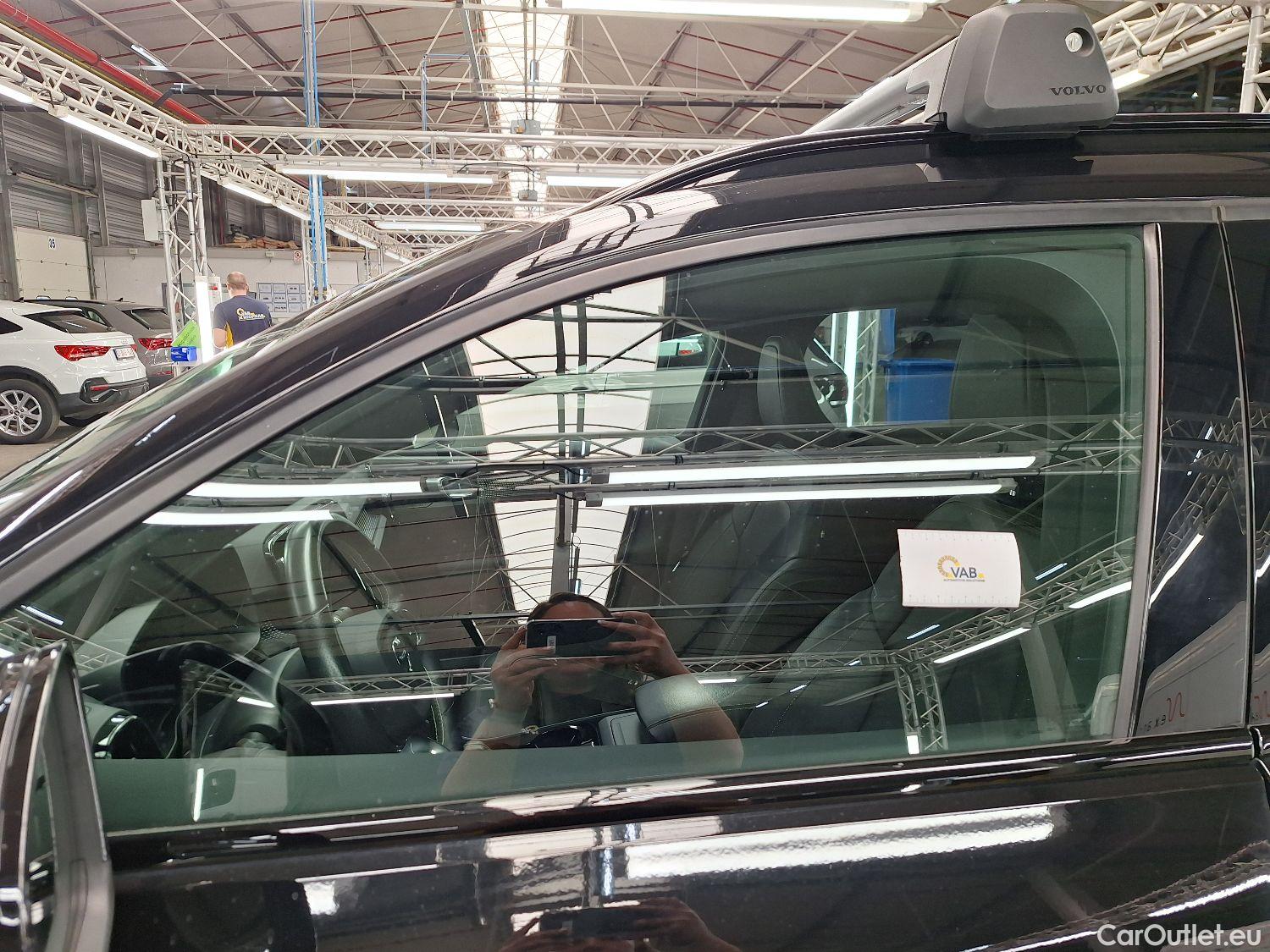  Volvo  XC 40 Volvo, XC40 '17, Volvo XC40 P8 4x4 Recharge R-Design 5d #34