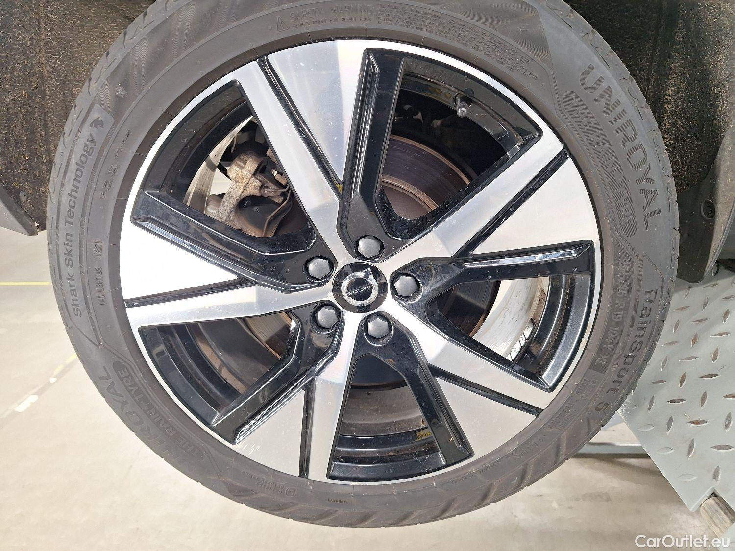  Volvo  XC 40 Volvo, XC40 '17, Volvo XC40 P8 4x4 Recharge R-Design 5d #14