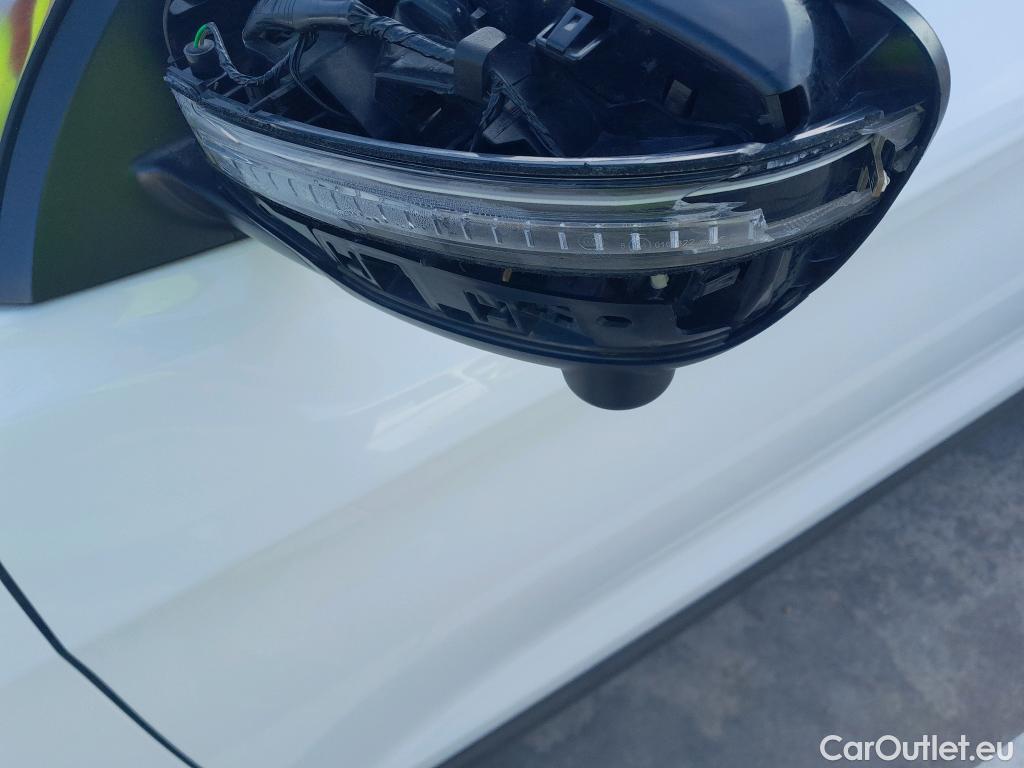  Nissan  Qashqai NISSAN  / 2017 / 5P / todoterreno dCi 81 kW (110 CV) N-CONNECTA #30