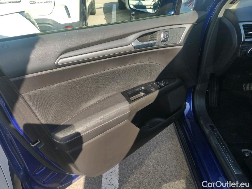  Ford  Mondeo FORD  5p 4G berlina con portón 2.0 TDCi 110kW PowerShift Titanium #18