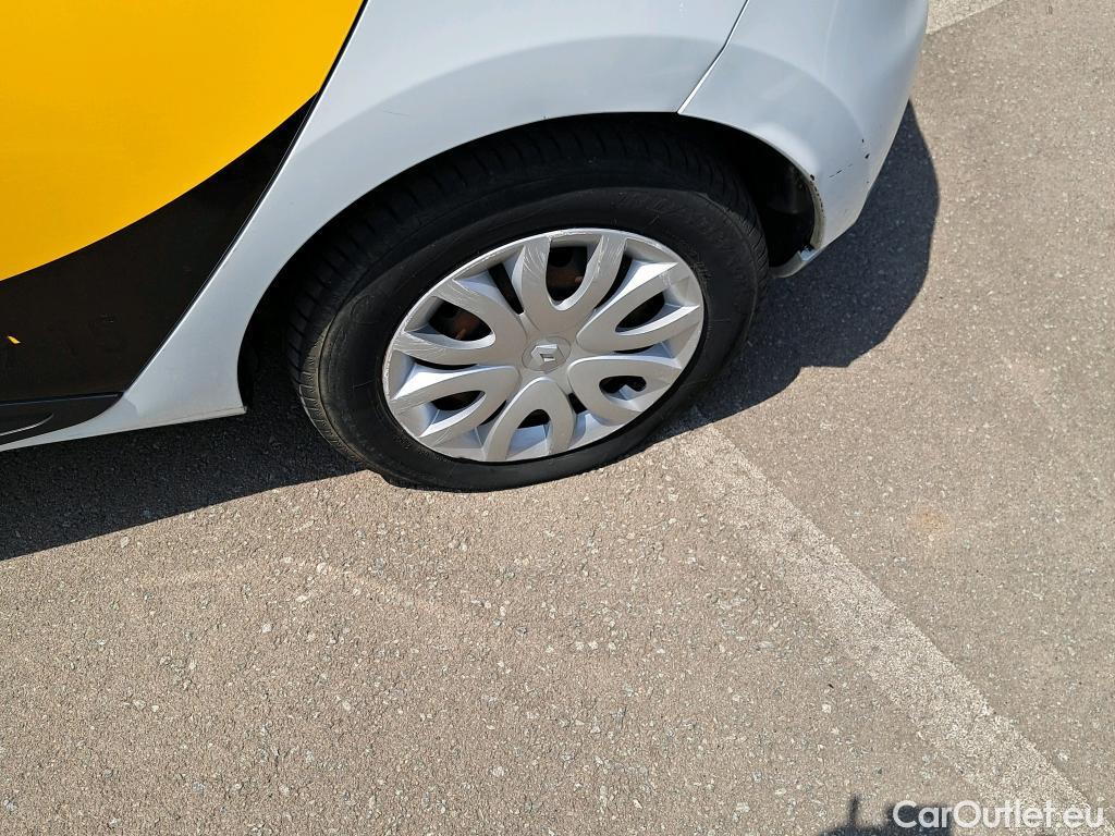  Renault  Clio  IV Business 1.5 dCi 75CV E6 #32